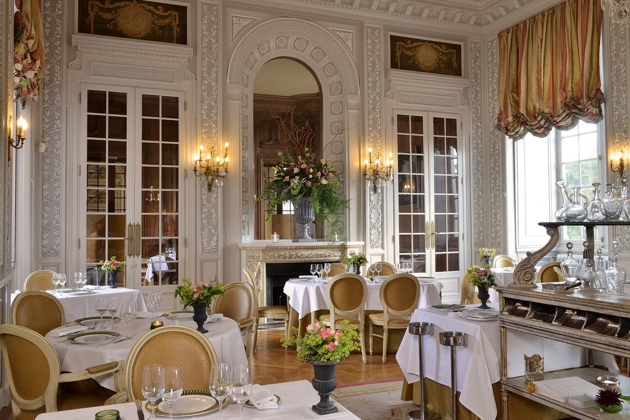 Chateau Colbert Maulévrier Buitenkant foto