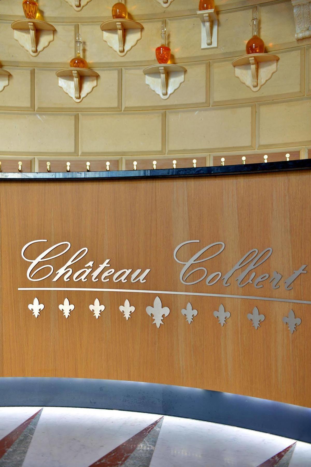 Chateau Colbert Hotel Maulévrier Buitenkant foto